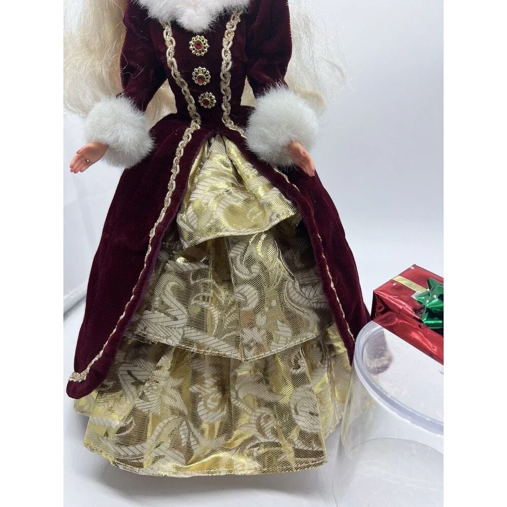 Vintage 1996 Mattel Barbie Happy Holidays Doll Special Edition 15646 W/ Gift